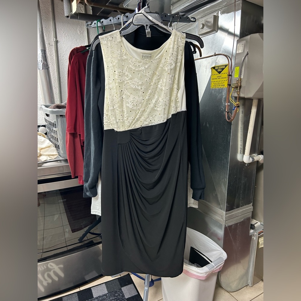 Black & White color block short dress